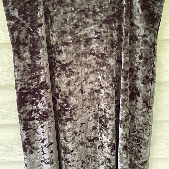 Victoria's Secret Black Thin Strap Crushed Velvet Slip Dress Size M/L - Picture 4 of 7